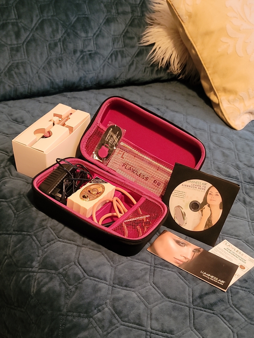 Luminess Pink Travel Case with Accessories Kit